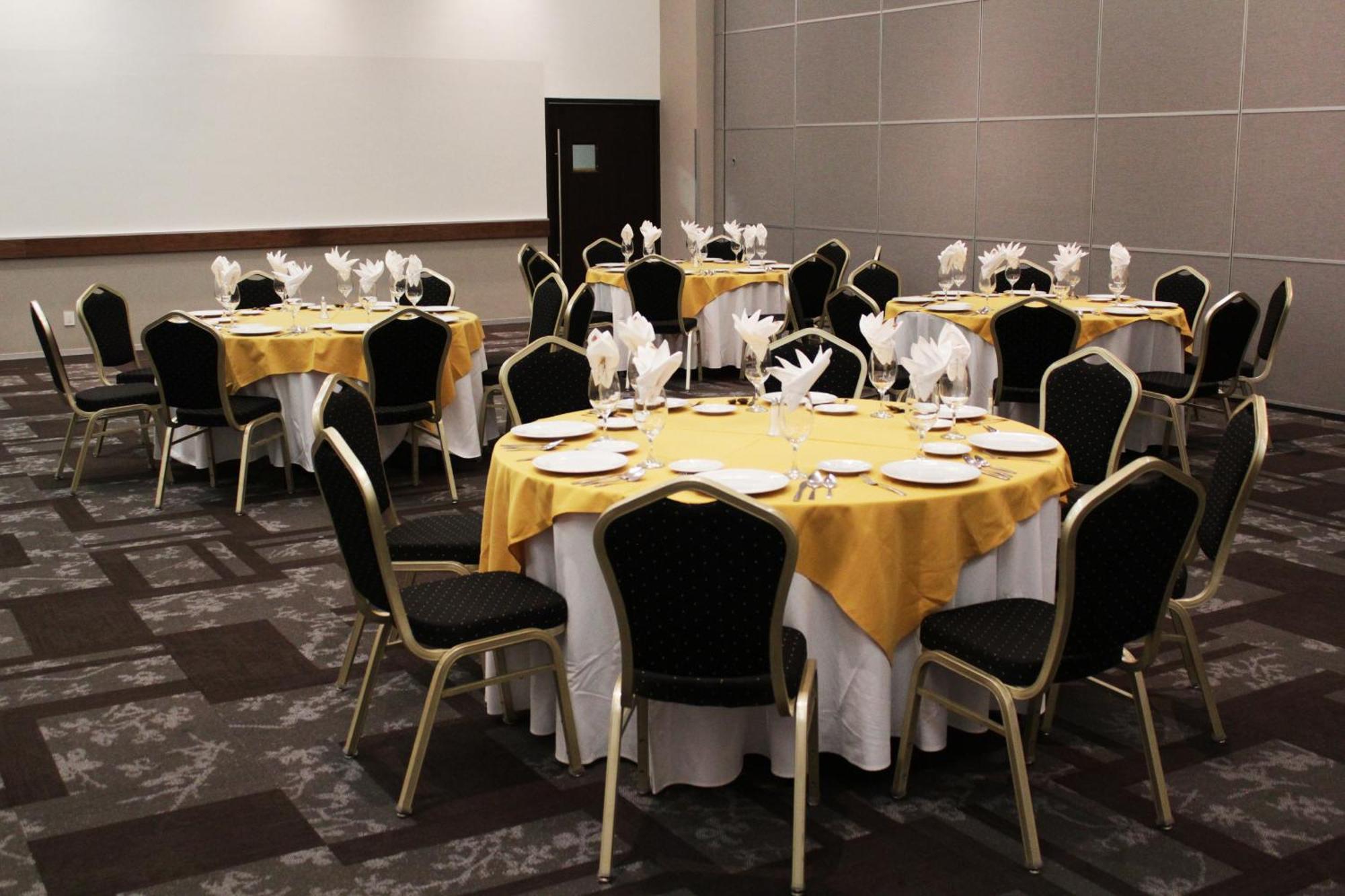Casa Inn Premium Hotel Queretaro Miranda Eksteriør billede Banquet Hall