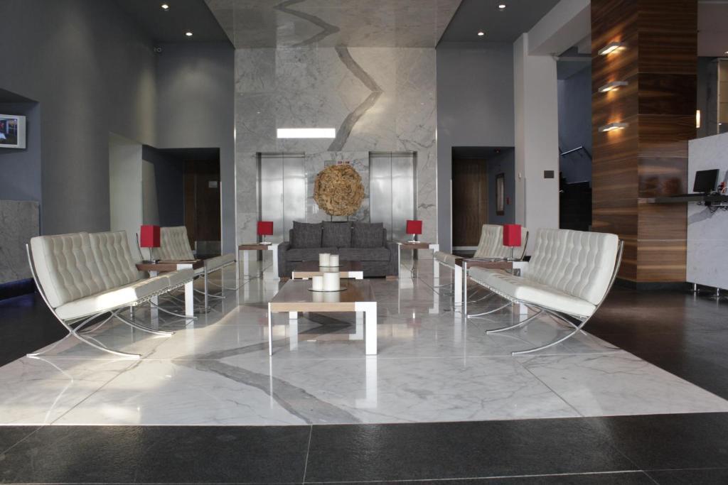Casa Inn Premium Hotel Queretaro Miranda Eksteriør billede The lobby of the hotel